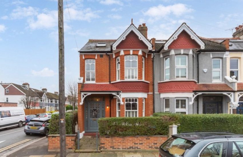 Mount Road, London, SW19